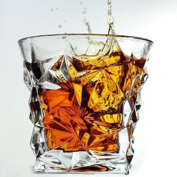 Vaci Diamond Whiskey Glasses with Drink Coasters, Set of 4 - Picture 1 of 4